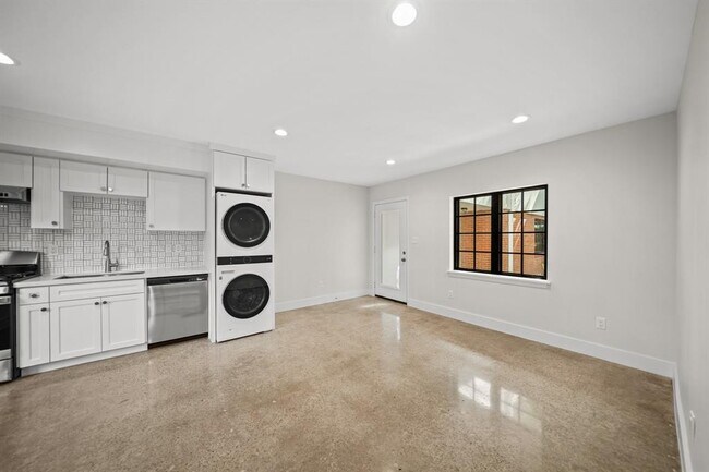 Foto del edificio - 520 Lovett Blvd