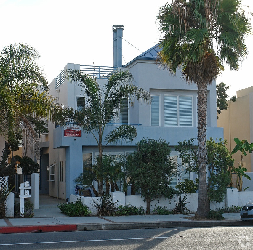 Building Photo - 3403 S El Camino Real