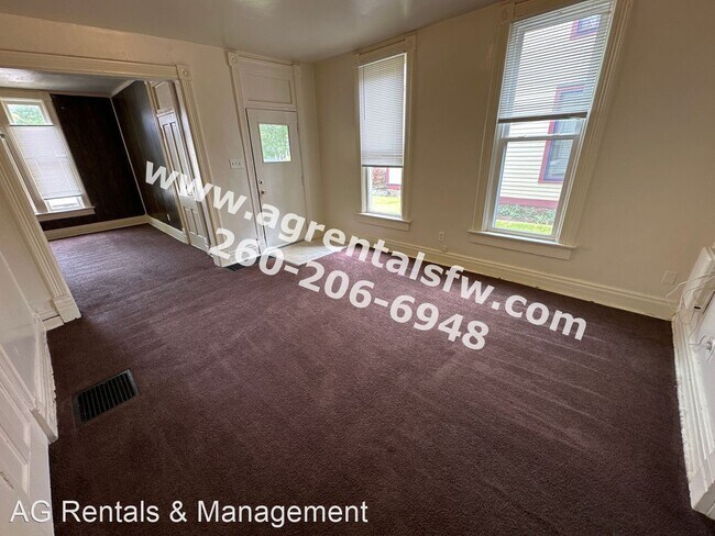 Building Photo - 3 br, 1 bath House - 1217 Michigan Ave
