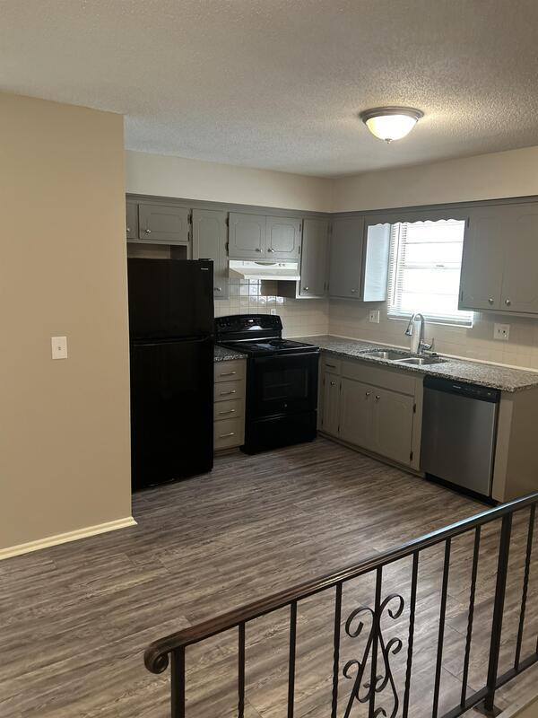 Foto del edificio - 8404 Sterling Ave