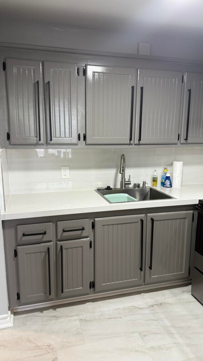 Foto del edificio - 52 Newport Ct