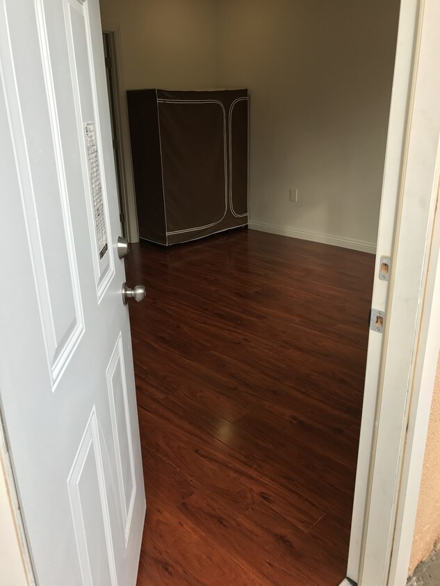 Foto del edificio - 13123 Graystone Ave