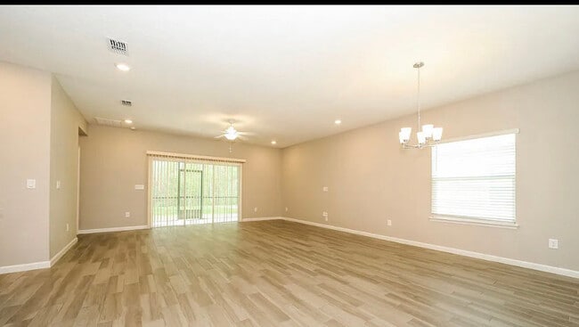 Building Photo - 2576 Laylas Wy