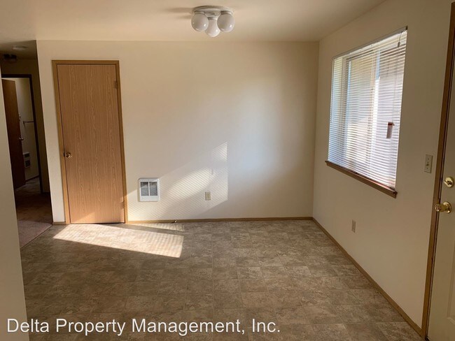 Foto del edificio - 8525 44th Dr NE