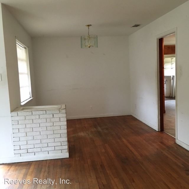 Building Photo - 3 br, 2 bath House - 5324 Colonial Circle No