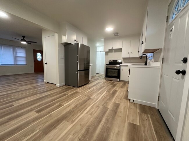 Dining/Kitchen - 5317 N 45th St