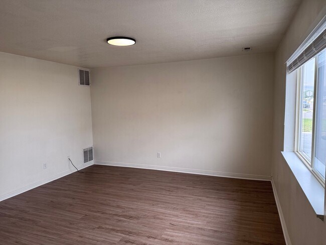 Foto del edificio - 2455 W 450 N