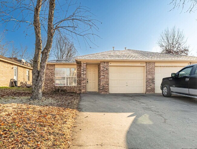 Photo - "Charming 2-Bed, 2-Bath Duplex with Granite Touches on Samantha Street!" Apartment