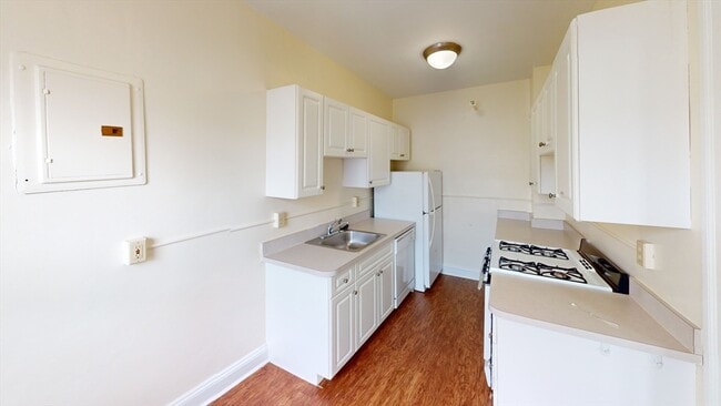 Foto del edificio - 1401 Beacon St