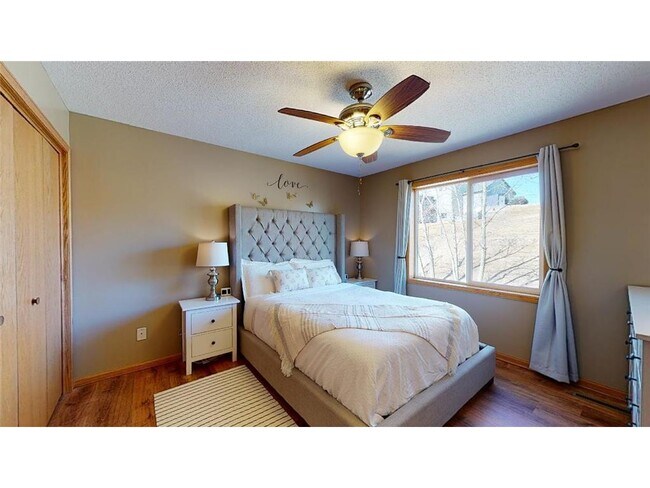 Foto del edificio - 6353 Freedom Ln NW
