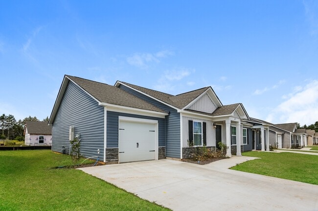 Building Photo - 455 Conifer St