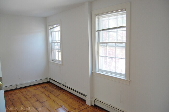 Building Photo - 123 Brook St