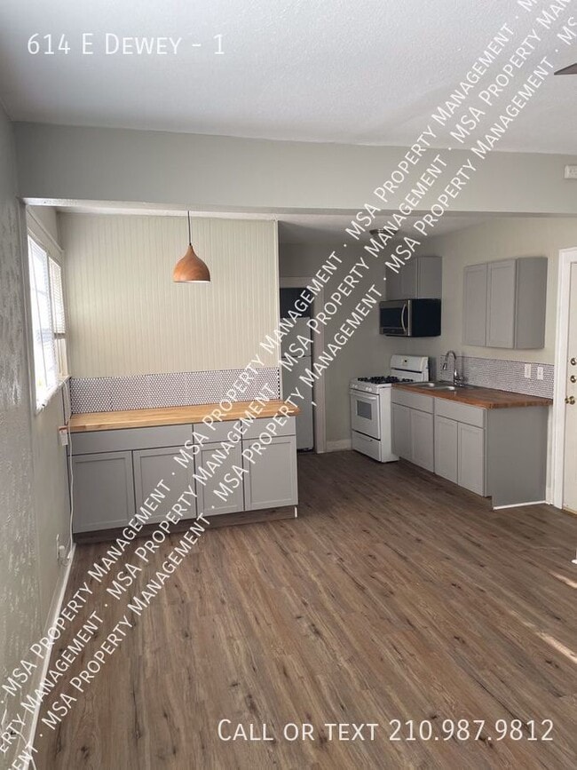 Building Photo - Eclectic Hidden Gem 1/1 in Tobin Hill