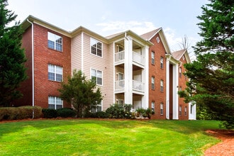 Building Photo - Heritage Crossing