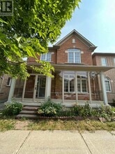 Building Photo - 23 Pinecliff Ave