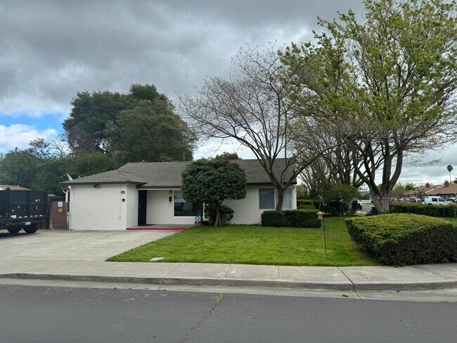 Foto del edificio - 1400 CLAY STREET, FAIRFIELD