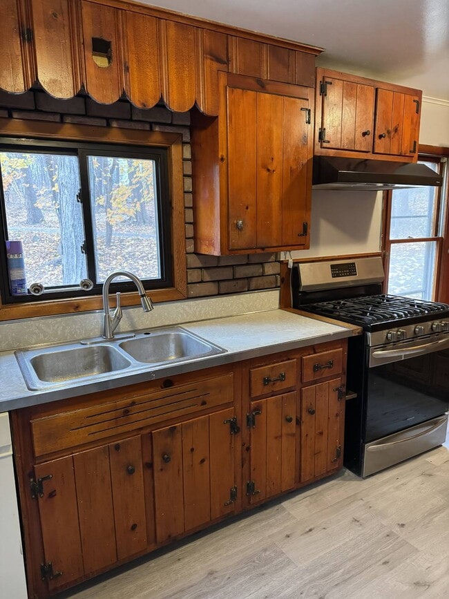 Building Photo - 1183 NY-94