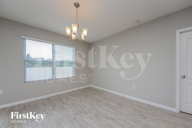 Building Photo - 2160 Sequoia Way
