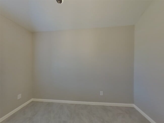 Building Photo - 223 Ashley Falls Ln