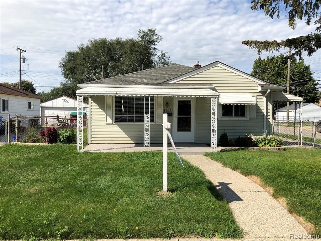 Foto principal - 4902 Campbell St