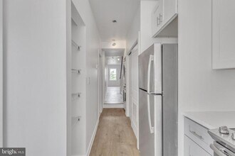 Building Photo - 2313 Frankford Ave
