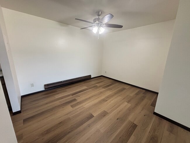 Dining Room - Sunset Lane Apartments