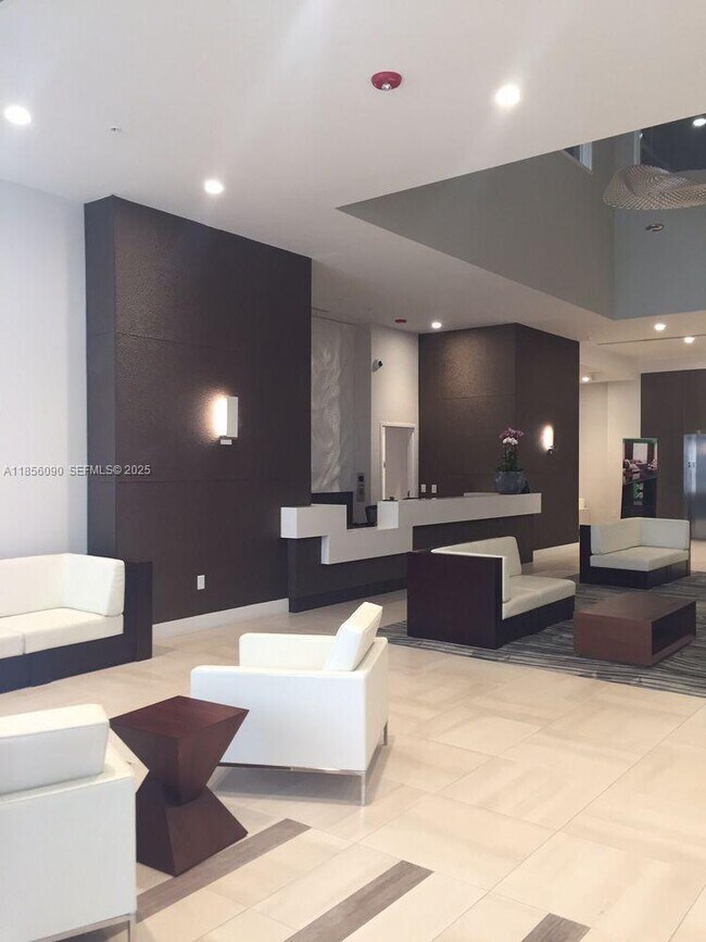 Foto del edificio - 7825 NW 107th Ave