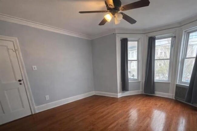 Building Photo - 21 49th St