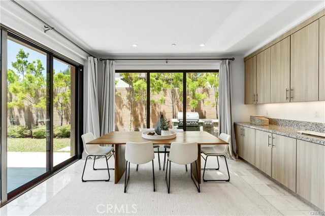 Building Photo - 147 Oceano