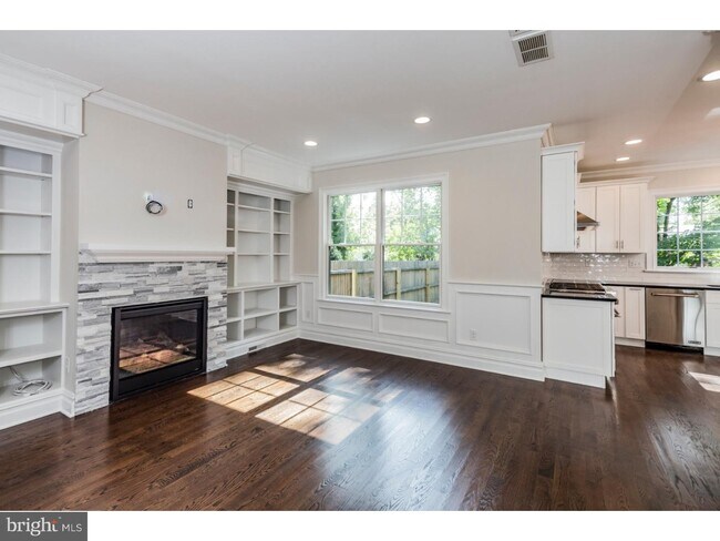 Foto del edificio - 63 Patton Ave