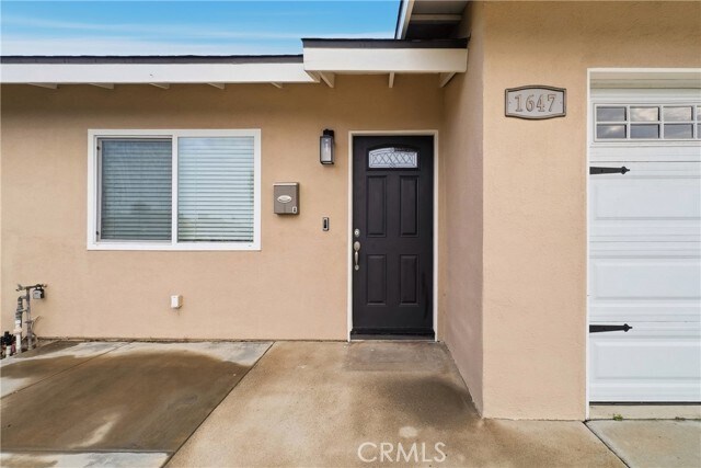 Foto del edificio - 1647 N Lake Ave