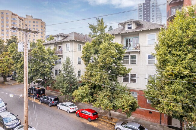 Exterior - King Hill Condominiums