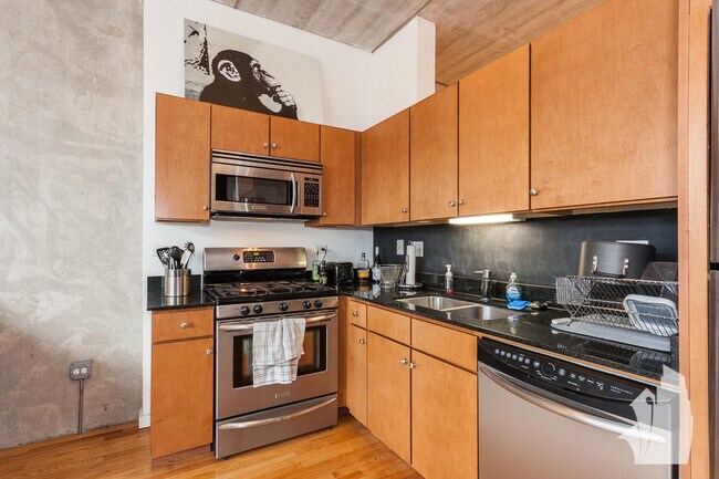 Foto del edificio - 630 N Franklin St