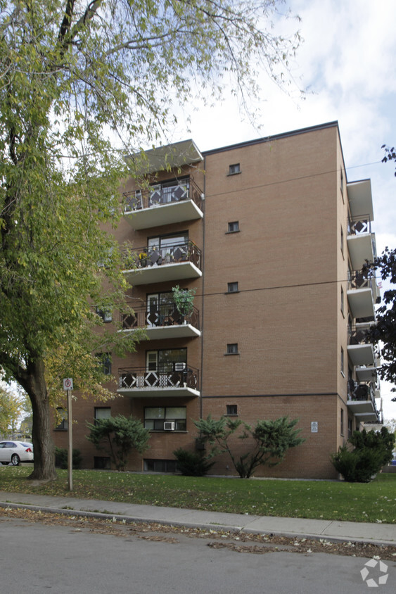Building Photo - 7 Helene St