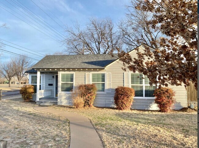 Building Photo - Tech Terrace 4 Bedroom NOW Available