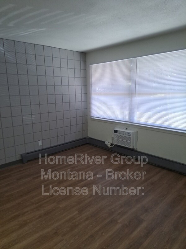 Foto del edificio - 707 SW Higgins Ave