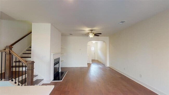 Building Photo - 6414 Shalks Xing Dr