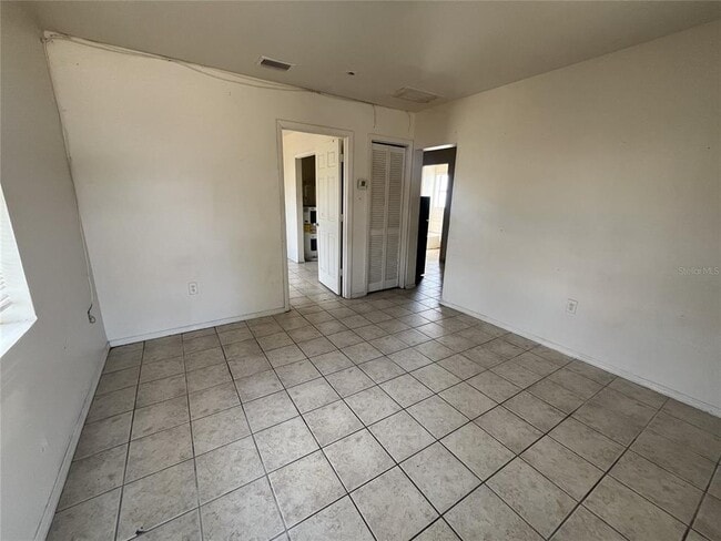 Building Photo - 307 E Magnolia St
