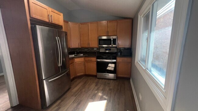 Foto del edificio - 546 E 87th St