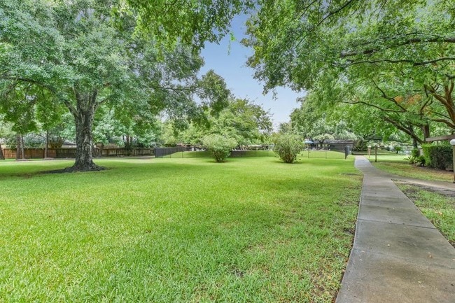 Building Photo - 11553 Riverview Dr