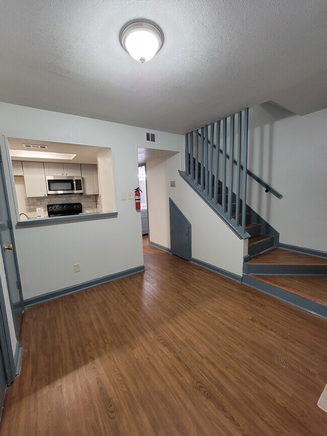 Dining - 8003 Rothington Rd