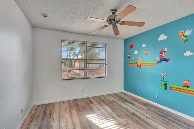 Building Photo - 3414 Commodore Ct