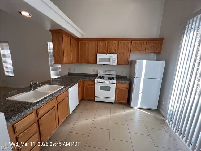 Foto del edificio - 7558 Grassy Bank St