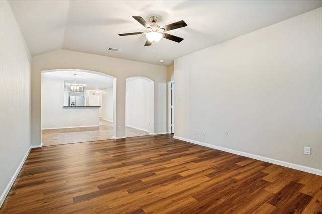 Building Photo - 1127 Roman Dr