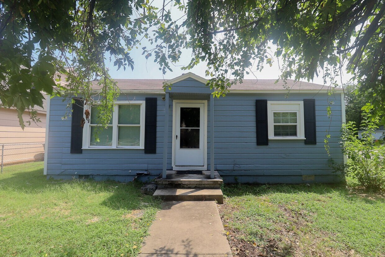 Primary Photo - Beautiful Home On Corner Lot
