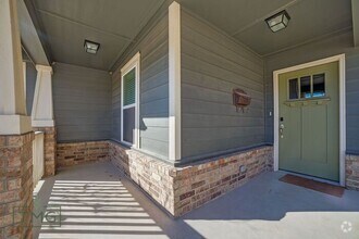 Building Photo - 115 E Latimer St