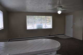 Building Photo - 6960 S 900 E