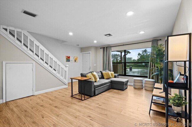 Foto del edificio - 1602 Montauk Dr