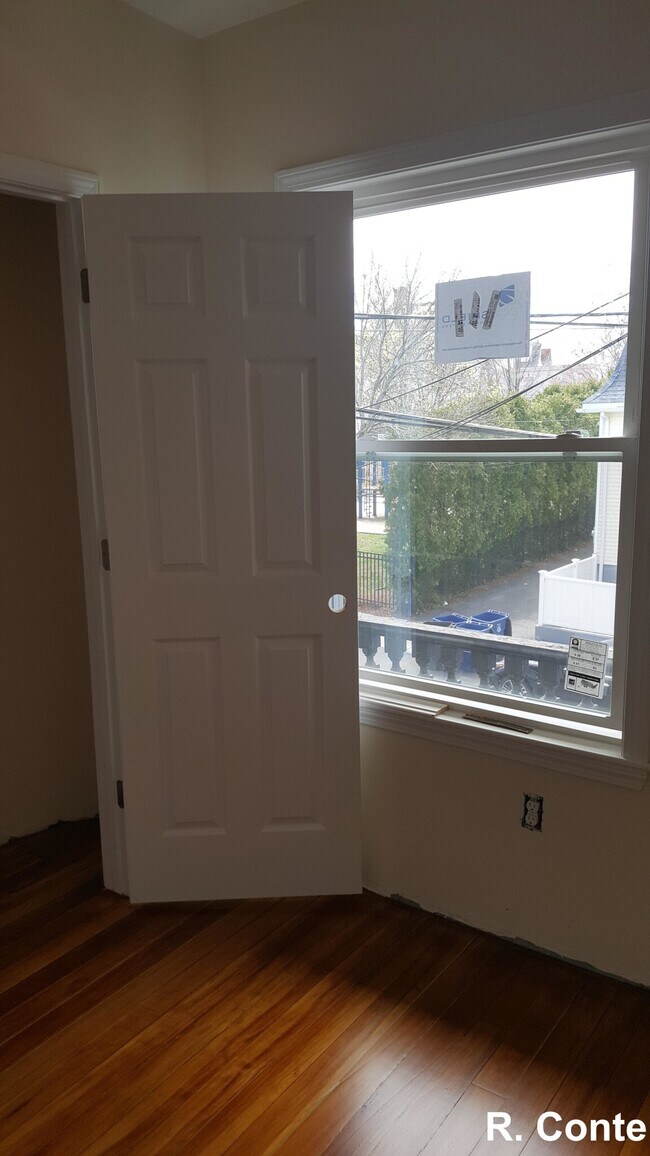 Foto del edificio - 82 Winthrop Ave