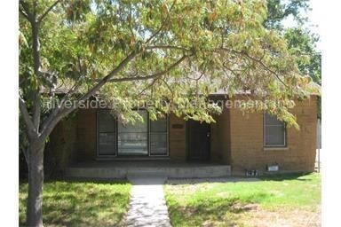 Primary Photo - 4880 Victoria Ave
